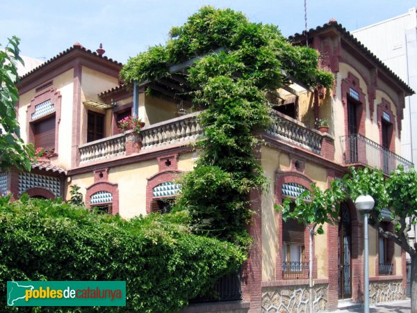 Molins de Rei - Casa Fàbrega (Foto: Albert Esteves, 2006) Molins de Rei - Casa Fàbrega