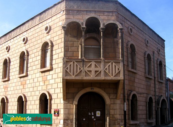 Colònia Güell - Casa del Secretari (Foto: Albert Esteves, 2006) Colònia Güell - Casa del Secretari