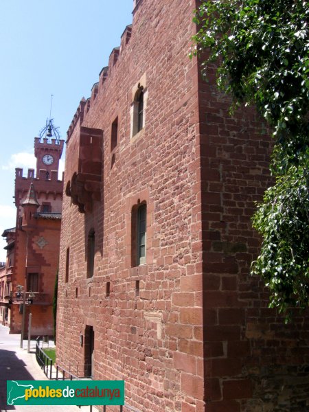 Viladecans - Torre Baró (Foto: Albert Esteves, 2006) Viladecans - Torre Baró