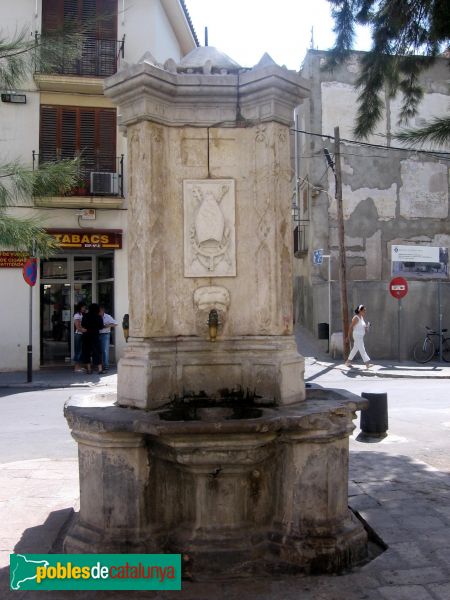 Vilanova i la Geltrú - Font de la plaça del Pou