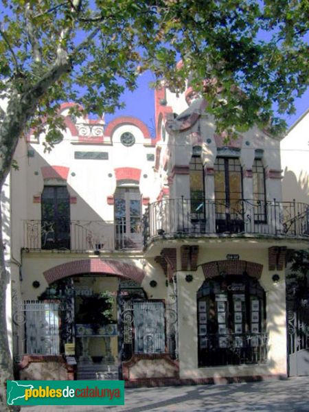 Vilanova i la Geltrú - Casa Renard (Foto: Albert Esteves, 2006) Vilanova i la Geltrú - Casa Renard